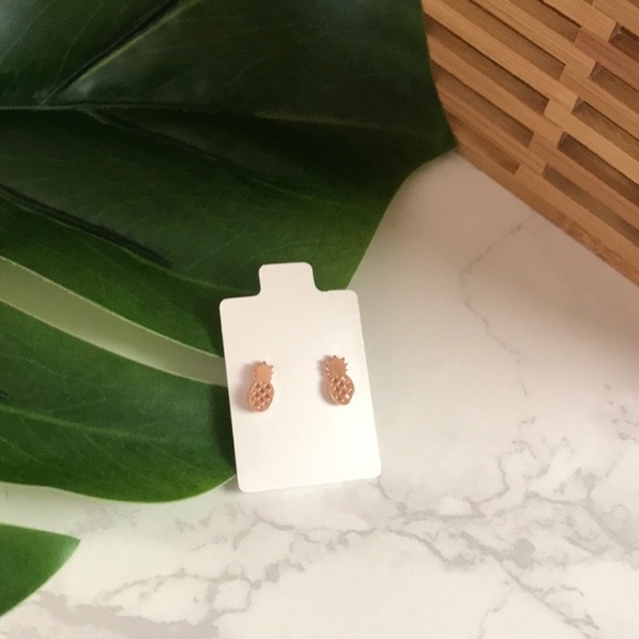 925 Sterling Silver Pineapple Stud Earrings - Picture 3 of 4